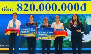 Công ty Bảo Việt Nhân thọ Bắc Giang chi trả hơn 800 triệu đồng quyền lợi bảo hiểm
